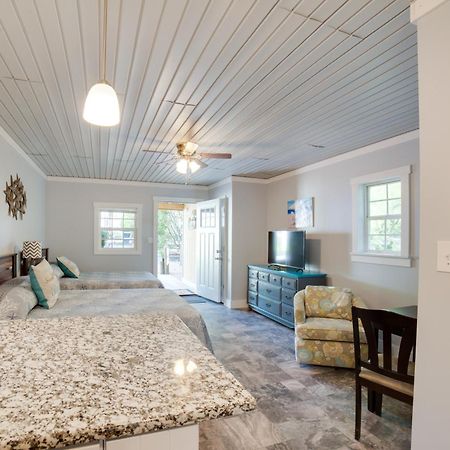 Ocean Isle Beach Studio With Patio - 1 Mi To Pier! Exterior foto