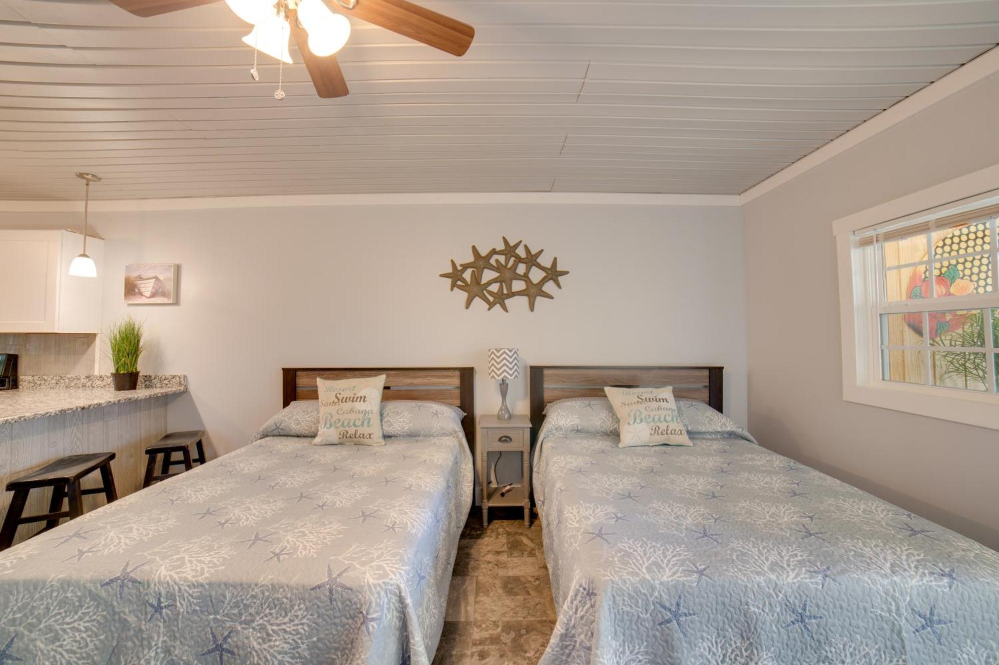 Ocean Isle Beach Studio With Patio - 1 Mi To Pier! Exterior foto